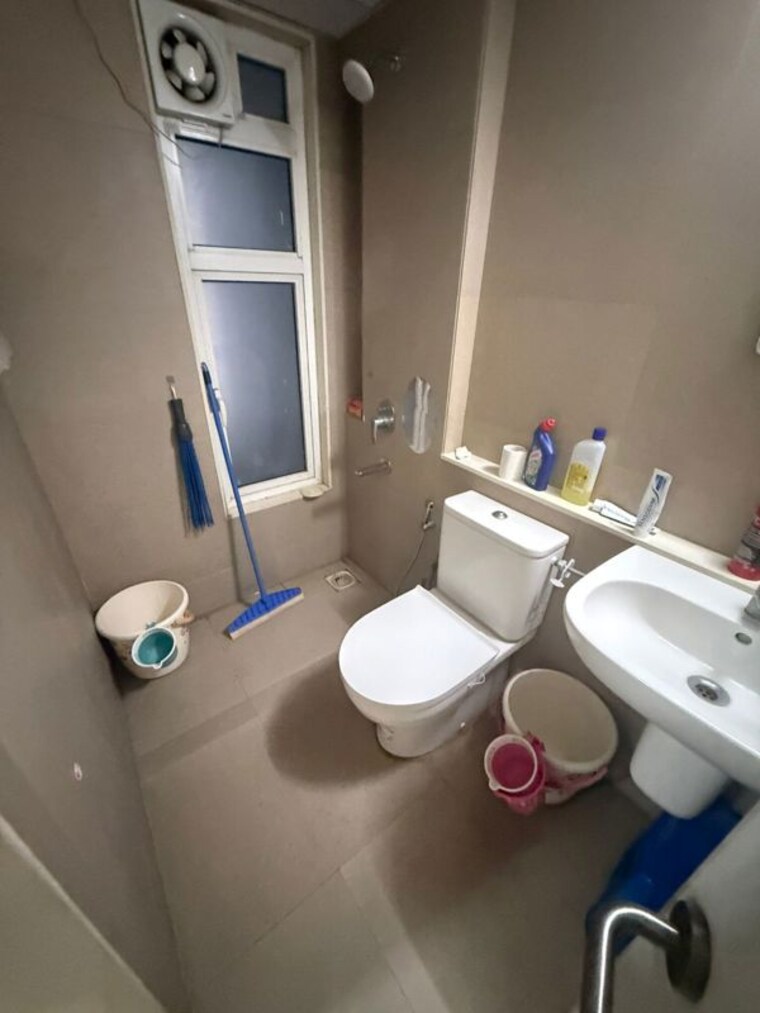 Bathroom, tata-serein 1 Bedroom 465 Sq.Ft. Apartment In Pokhran Road No Two Thane 10378291