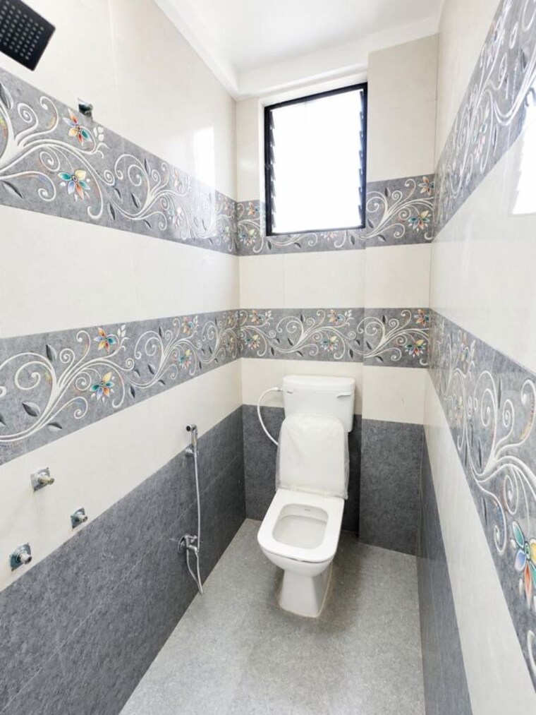 Bathroom, wadgaon sheri 1 Bedroom 500 Sq.Ft. Apartment In Wadgaon Sheri Pune 10378290