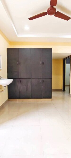 Room in 1 BHK Apartment at SK Residency Kondapur, Kondapur – for Rent