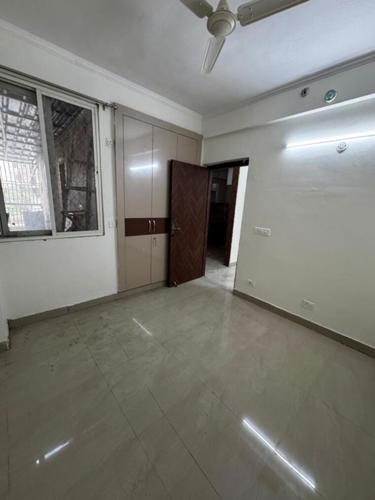 Room, gaur-city-1st-avenue 2 Bedroom 980 Sq.Ft. Apartment In Sector 4 Greater Noida Greater Noida 10378333