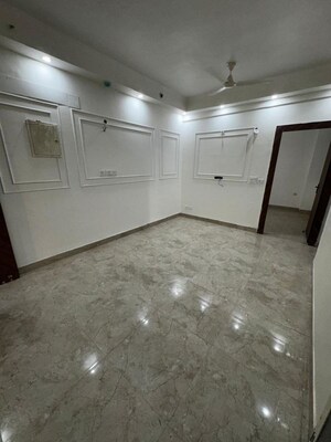 Room in 2 BHK Apartment at Gaur City 1st Avenue, Sector 4 Greater Noida – for Rent