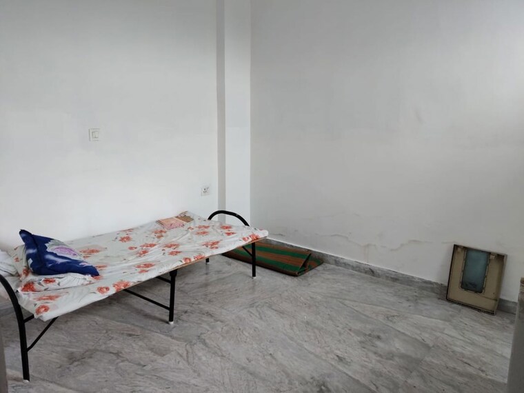 Bedroom, sector 108 1 Bedroom 600 Sq.Ft. Independent House In Sector 108 Noida 10378349