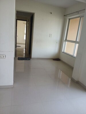 Room in 2 BHK Apartment at K Raheja Reserve, Mohammadwadi – for Rent