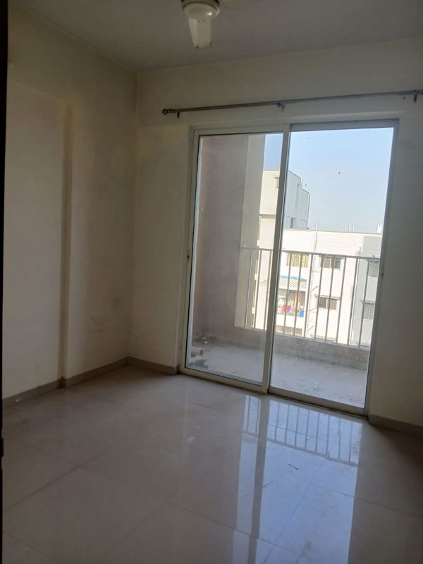 2 BHK Apartment For Rent in K Raheja Reserve