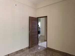 Room in 2 BHK Apartment at Agrahara Badavane – for Rent