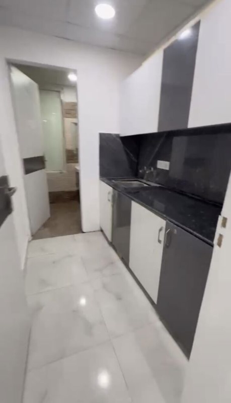 Kitchen, motia-citi-royal-business-park Commercial Office Space 977 Sq.Ft. In Ambala Highway Zirakpur 10378381