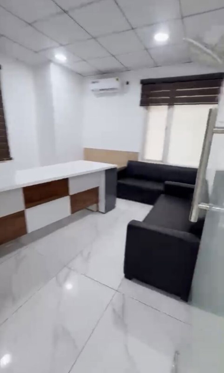 Team Area, motia-citi-royal-business-park Commercial Office Space 977 Sq.Ft. In Ambala Highway Zirakpur 10378381