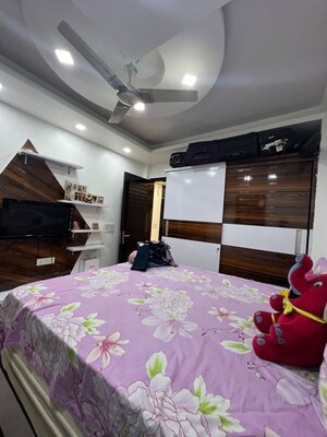 Bedroom in 3 BHK Builder Floor at Pitampura – for Sale