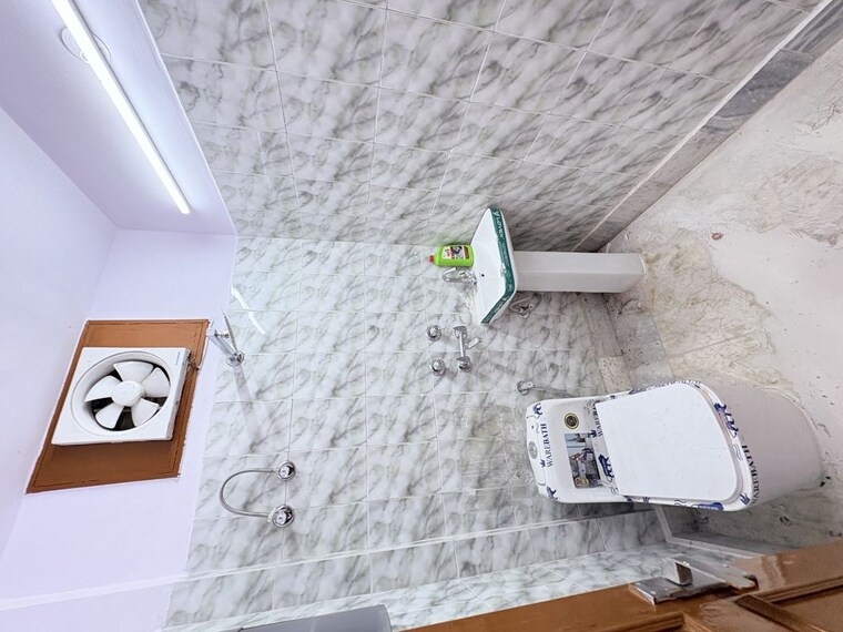 Bathroom, khirki extension 2 Bedroom 75 Sq.Yd. Builder Floor In Khirki Extension Delhi 10362489