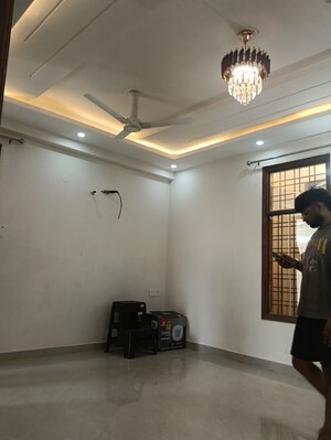 Living Room in 3 BHK Apartment at Allure Estate, Sector 14 – for Rent