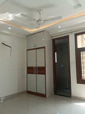 Building Lobby in 3 BHK Apartment at Allure Estate, Sector 14 – for Rent
