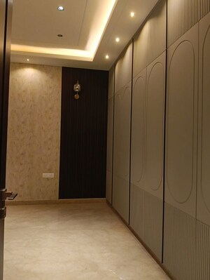 Room in 4 BHK Builder Floor at Kirti Nagar – for Sale