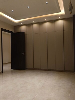 Room in 4 BHK Builder Floor at Kirti Nagar – for Sale