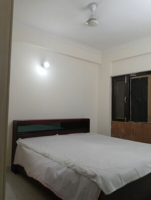 Bedroom in 2.5 BHK Builder Floor at Anamika Enclave, Sector 14 – for Rent