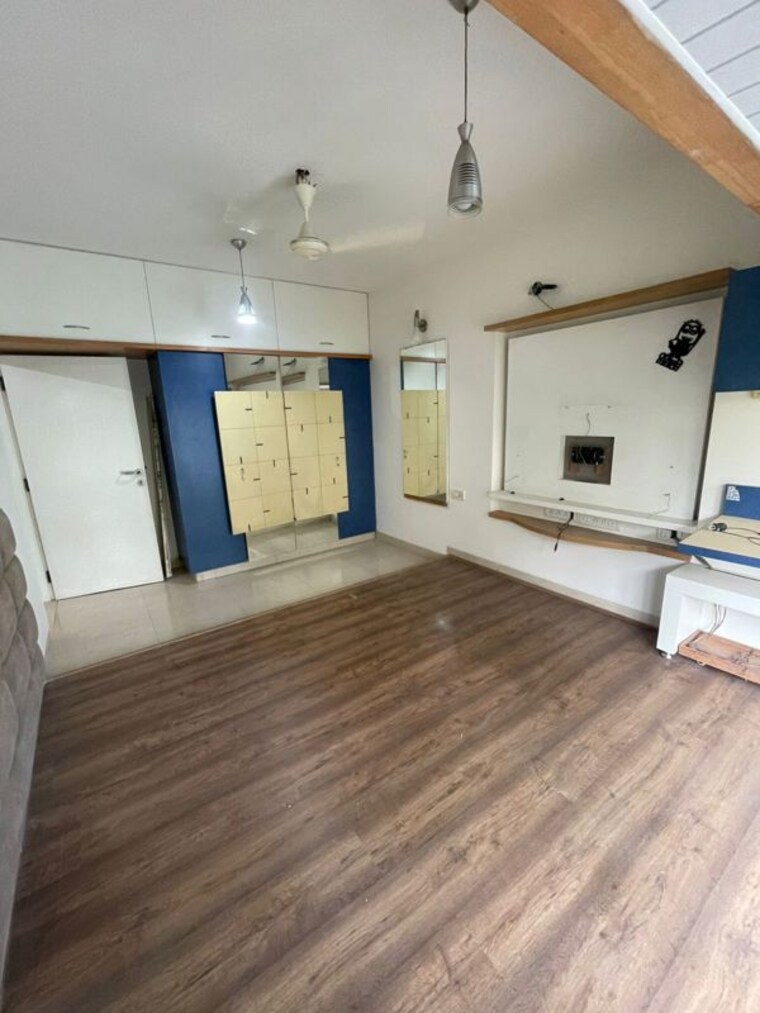 Bedroom, satyam-chs-andheri-west 3 Bedroom 1500 Sq.Ft. Apartment In Andheri West Mumbai 10378393