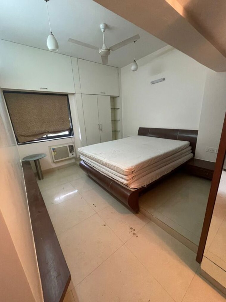 Master Bedroom, satyam-chs-andheri-west 3 Bedroom 1500 Sq.Ft. Apartment In Andheri West Mumbai 10378393