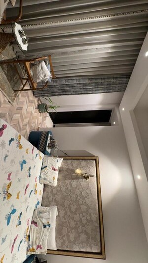 Room in 4 BHK Apartment at Suncity Platinum Towers, Sector 28 – for Sale