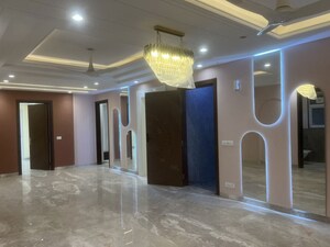 Living Room in 4 BHK Builder Floor at Unitech Arcadia, South City 2 – for Rent