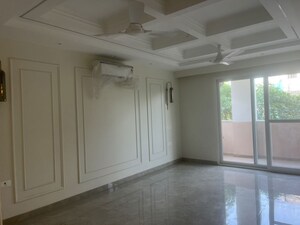 Lobby in 4 BHK Builder Floor at Unitech Arcadia, South City 2 – for Rent