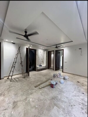 Room in 3 BHK Builder Floor at Pitampura – for Sale