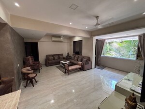 Team Area in 3 BHK Apartment at Borla – for Rent