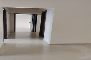 Room in 2 BHK Apartment at Godrej Platinum Vikhroli East, Vikhroli East – for Rent