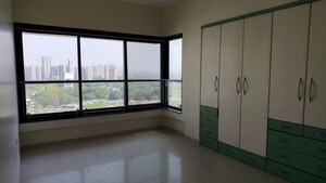 Room in 2 BHK Apartment at Godrej Platinum Vikhroli East, Vikhroli East – for Rent