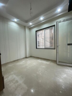 Room in 3 BHK Builder Floor at Pitampura – for Sale
