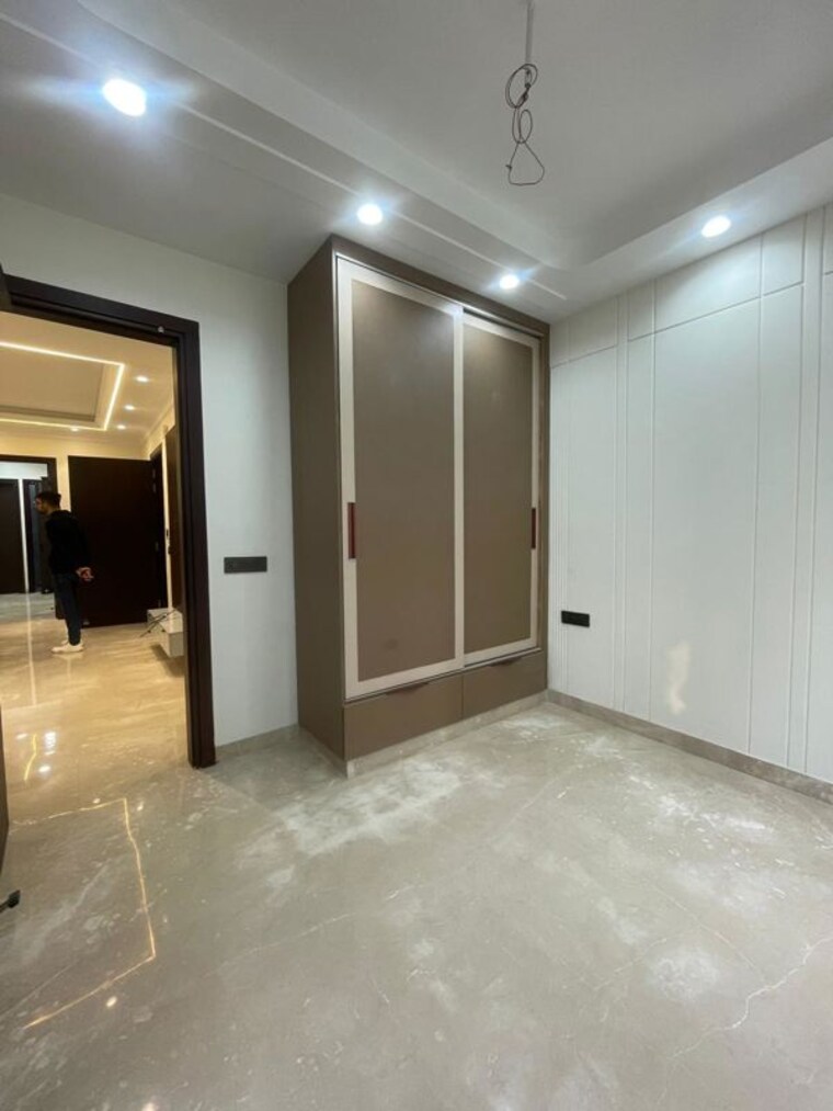 Room, pitampura 3 Bedroom 100 Sq.Yd. Builder Floor In Pitampura Delhi 10378446