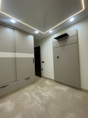 Room in 3 BHK Builder Floor at Pitampura – for Sale
