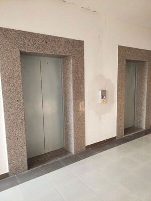 Room in 3 BHK Apartment at Ambika Florence Park, North Mullanpur – for Sale