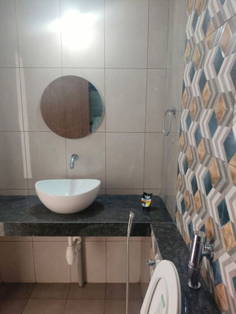 Bathroom, earnest-green-life 2 Bedroom 730 Sq.Ft. Apartment In Hinjewadi Pune 10378476