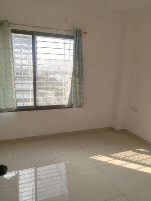 Room in 2 BHK Apartment at Earnest Green Life, Hinjewadi – for Rent