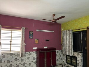 Room in 2 BHK Apartment at Unitech Uniworld Downtown, Rajarhat – for Rent