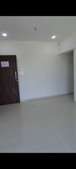 Room in 1 BHK Apartment at Abhilasha CHS Kandivali, Kandivali West – for Sale