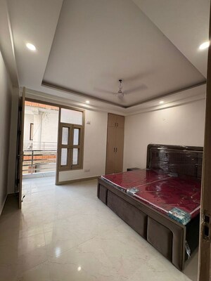 Room in  Builder Floor at Saket – for Rent