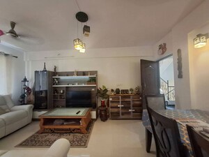 Living Room in 2.5 BHK Apartment at Vasant Vihar – for Rent