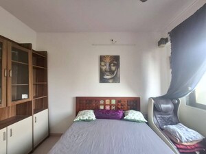 Bedroom in 2.5 BHK Apartment at Vasant Vihar – for Rent