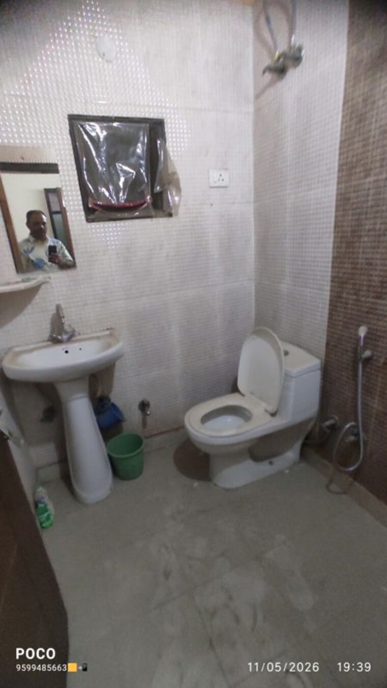 Bathroom, mehrauli 2 Bedroom 750 Sq.Mt. Builder Floor In Mehrauli Delhi 10378505