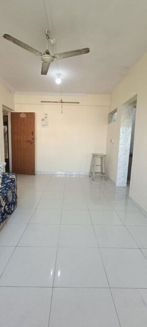 1 BHK Apartment – Nearby View at Amrapali CHS Santacruz East, Santacruz East - for Rent