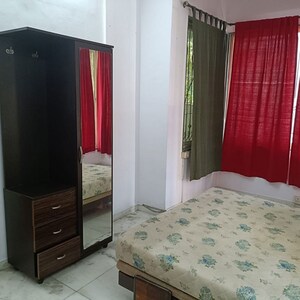 Bedroom in 1 BHK Apartment at Bandra West – for Rent