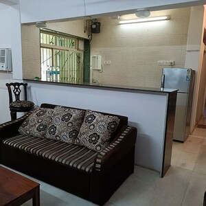Bedroom in 1 BHK Apartment at Bandra West – for Rent