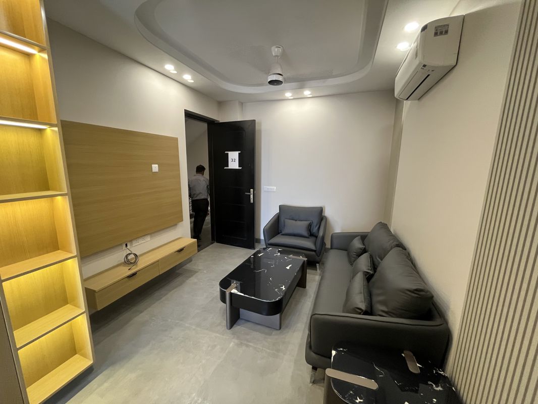 1 BHK + Extra Room Builder Floor For Rent in Sushant Lok I