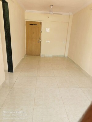 Room in 1 BHK Apartment at Bandra West – for Rent