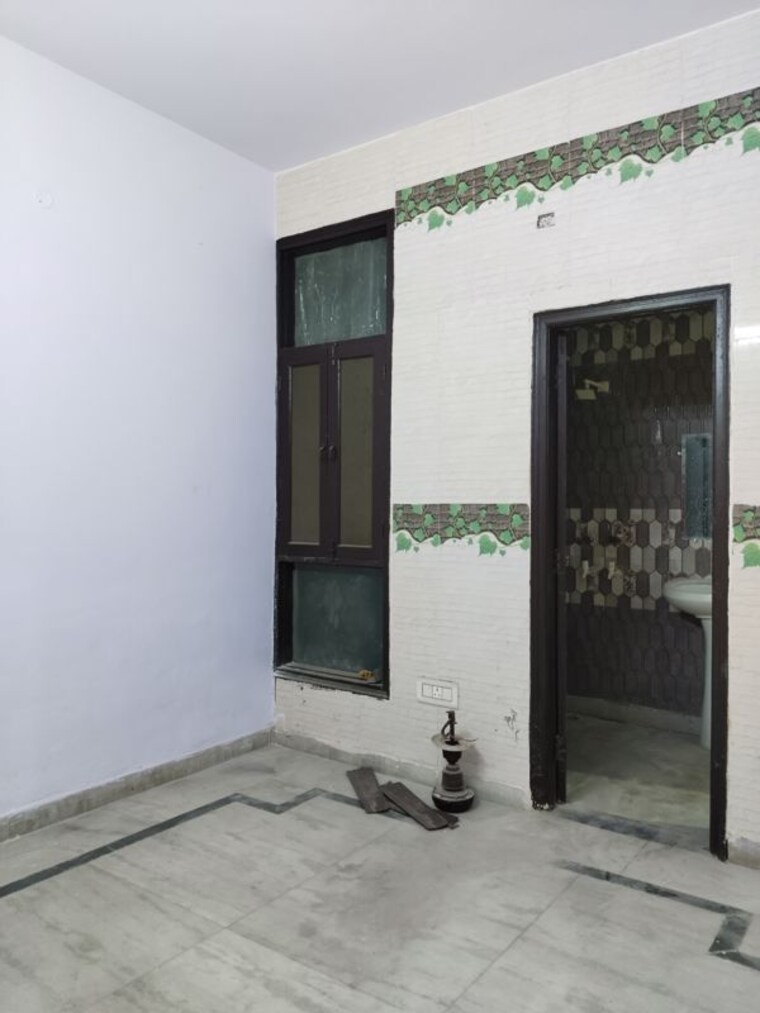 Room, sector 37 3 Bedroom 1250 Sq.Ft. Builder Floor In Sector 37 Faridabad 10378598