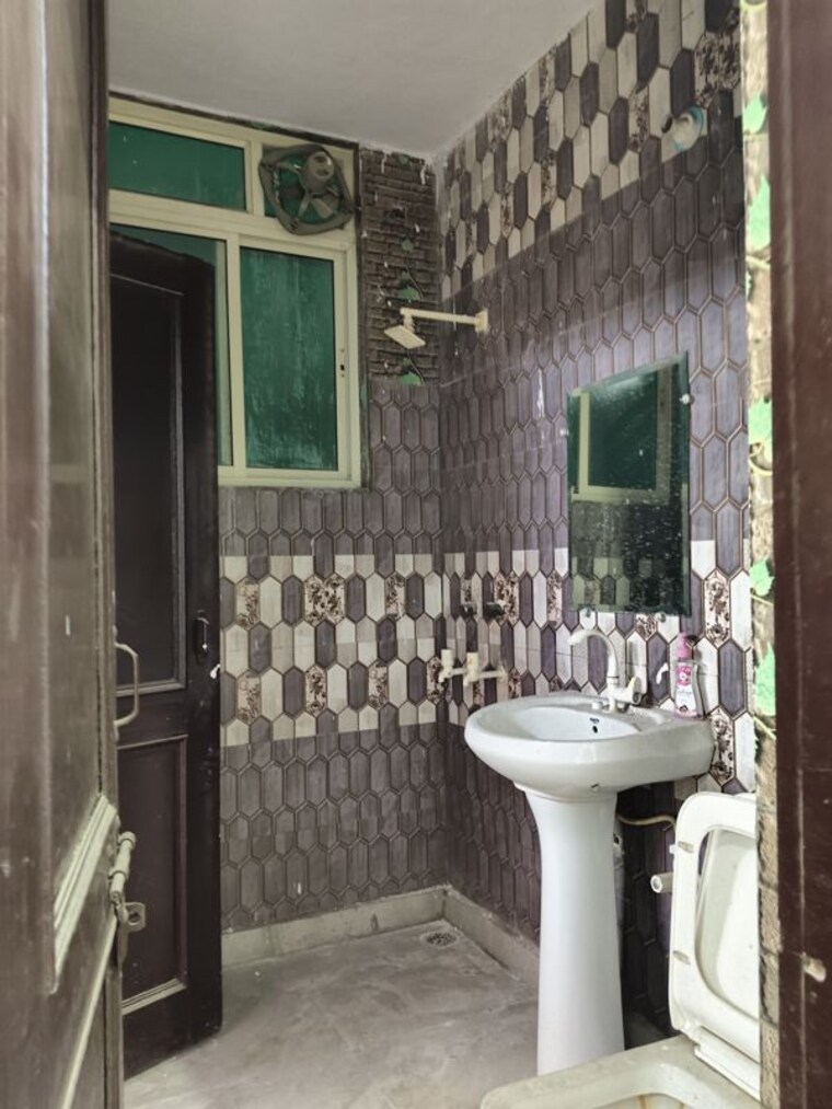 Exterior View, sector 37 3 Bedroom 1250 Sq.Ft. Builder Floor In Sector 37 Faridabad 10378598