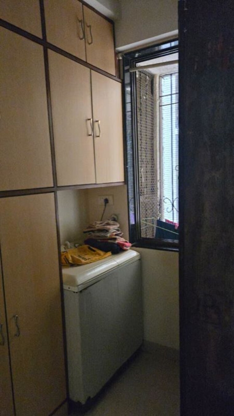 Bathroom, raj-infinia 2 Bedroom 750 Sq.Ft. Apartment In Malad West Mumbai 10378610