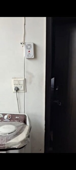 Furnished Amenities in 3 BHK Builder Floor at Sector 16 A – for Sale