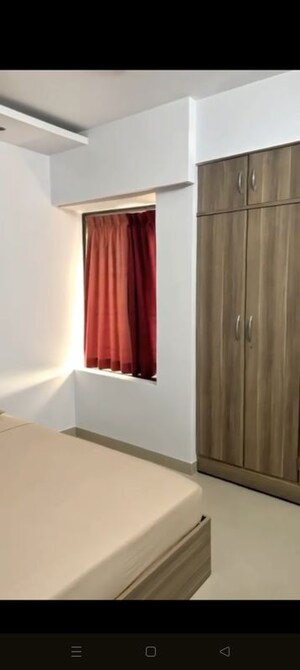 Room in 2 BHK Apartment at Nor Wood Apartment, Andheri West – for Rent