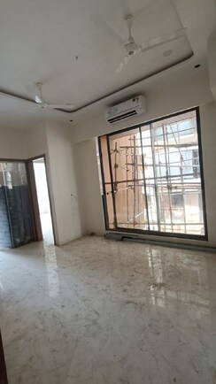 2 BHK + Pooja Room Apartment For Rent in Bandra West